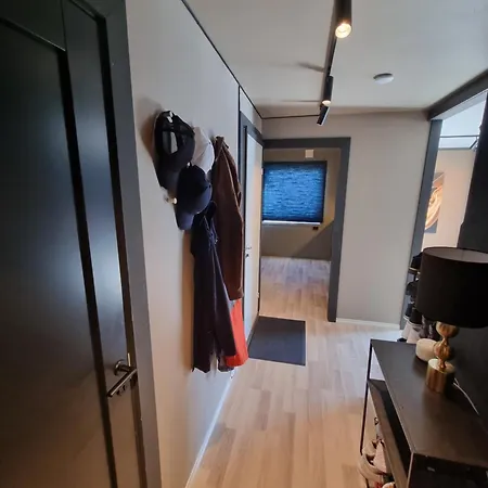 Spacious And With A Private Garden, Free Parking And Ev Recharging * סטוונגר