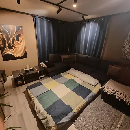 Spacious And With A Private Garden, Free Parking And Free Ev Recharging