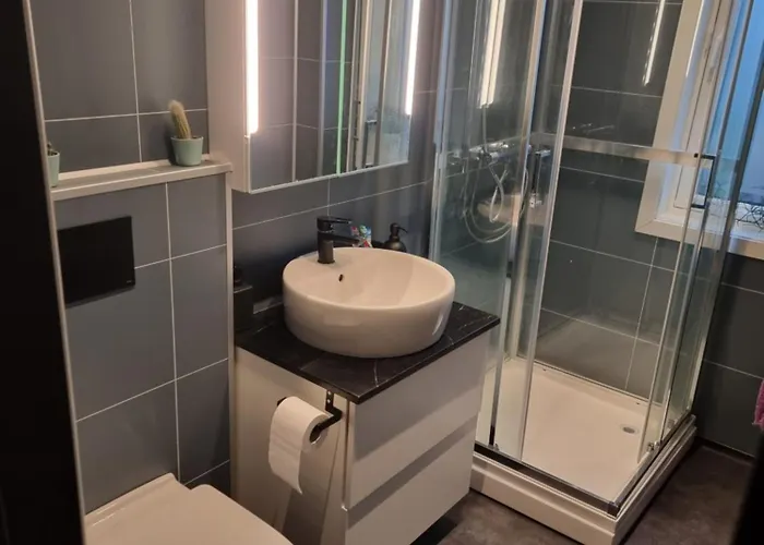 Spacious And With A Private Garden, Free Parking And Free Ev Recharging Stavanger