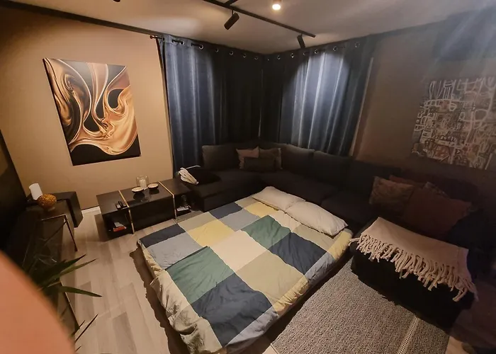 Spacious And With A Private Garden, Free Parking And Free Ev Recharging