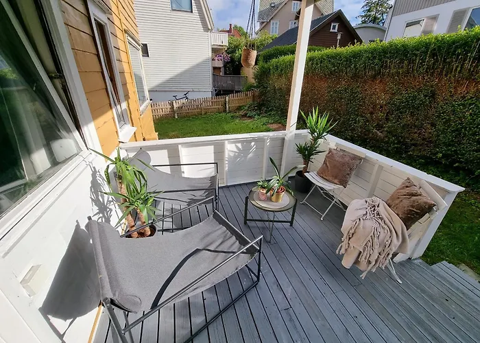 Apartment Spacious And With A Private Garden, Free Parking And Free Ev Recharging *