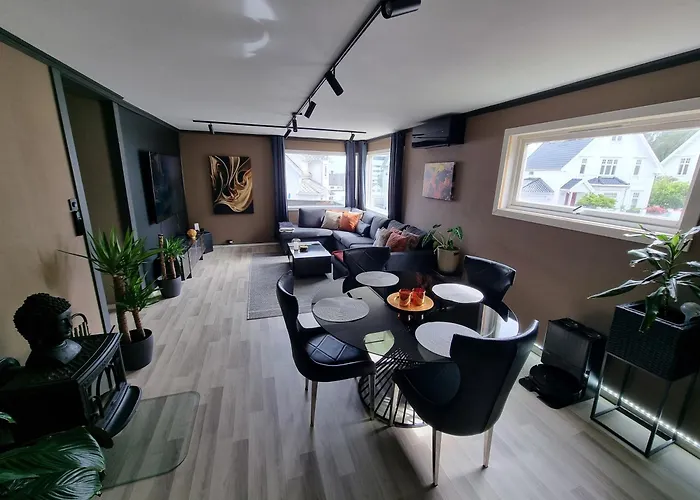 Spacious And With A Private Garden, Free Parking And Free Ev Recharging Lejlighed