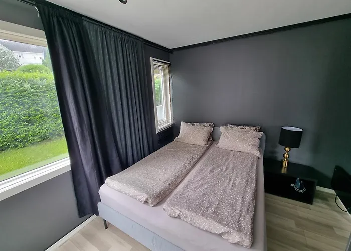 Spacious And With A Private Garden, Free Parking And Free Ev Recharging * Stavanger