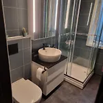 Spacious And With A Private Garden, Free Parking And Free Ev Recharging ستافانجر