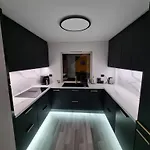 Spacious And With A Private Garden, Free Parking And Free Ev Recharging ستافانجر