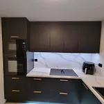 شقة Spacious And With A Private Garden, Free Parking And Free Ev Recharging *